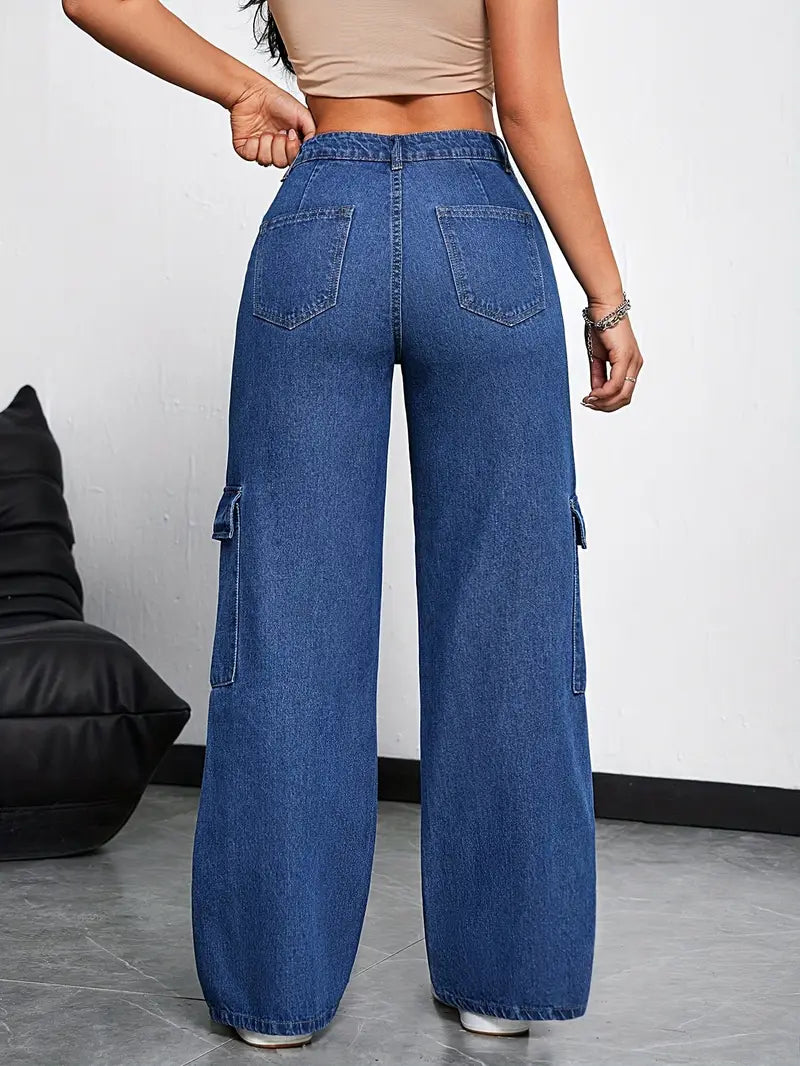 Wide-Leg Cargo Jeans with Multiple Pockets